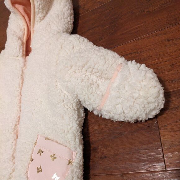 Jessica Simpson 3-6M Sherpa Fleece Baby Bunting Hooded Romper White Pink Winter - Picture 6 of 9